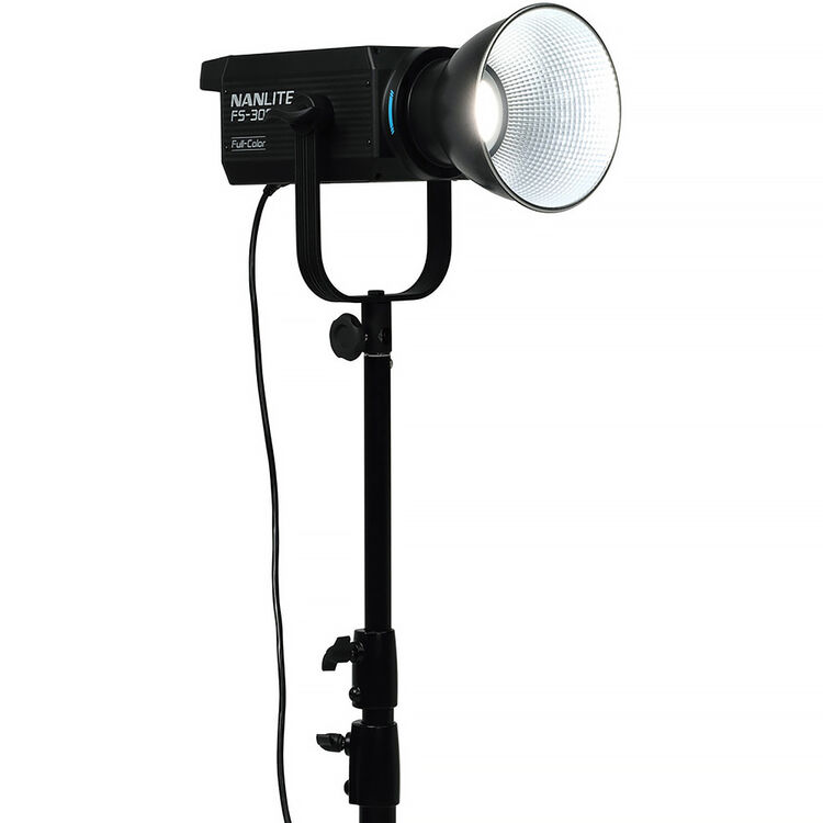 Luz de Vídeo LED RGB Nanlite FS-300C 300W com Montagem Bowens e Controle Avançado