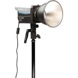 Luz de Vídeo LED Bicolor Nanlite FC120B 2700K–6500K com Montagem Bowens e Controle por App