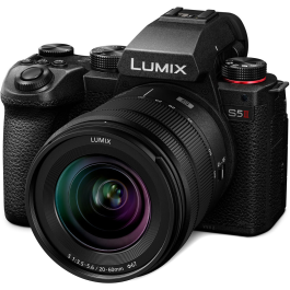 Câmera Panasonic Lumix S5 II Mirrorless com lente 20-60mm f/3.5-5.6 